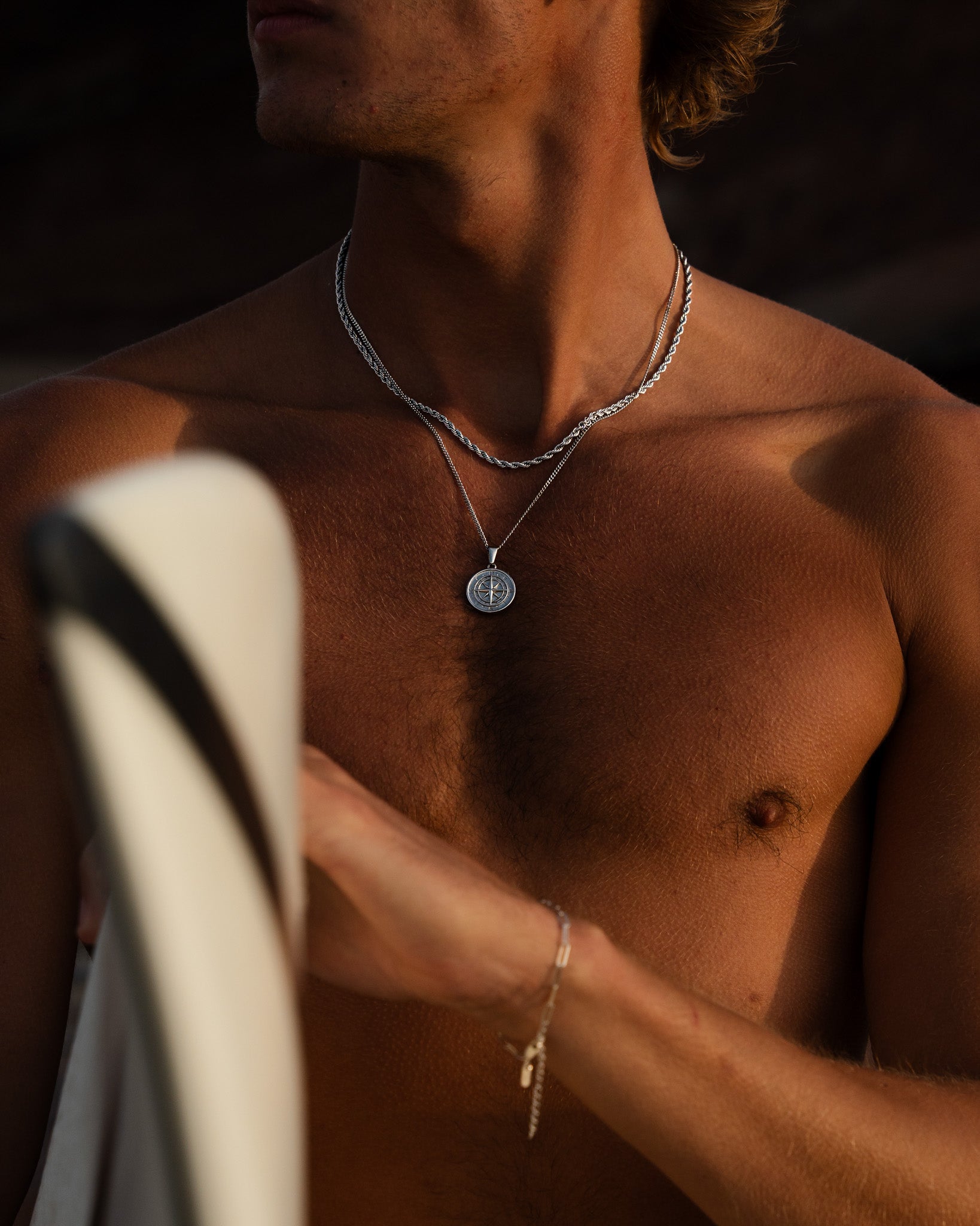 Halsband med hängsmycken