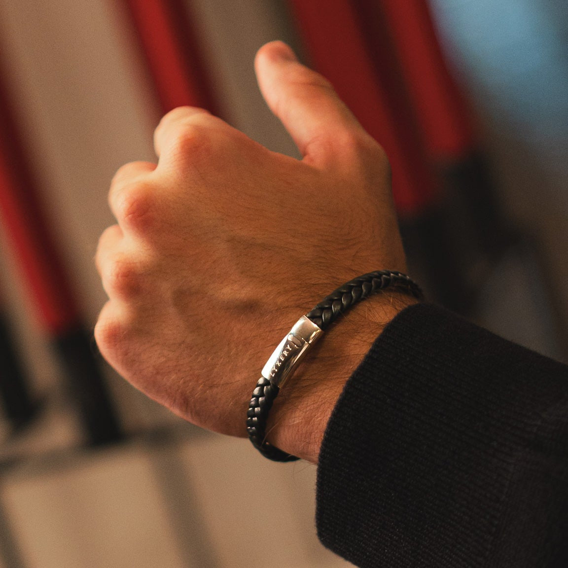 Læderarmbånd – flettet, sort