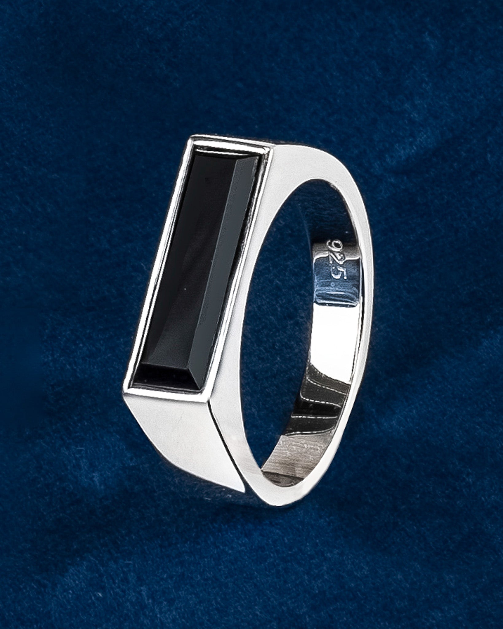 Heel<tc>Ring 925S -</tc> Black Onyx