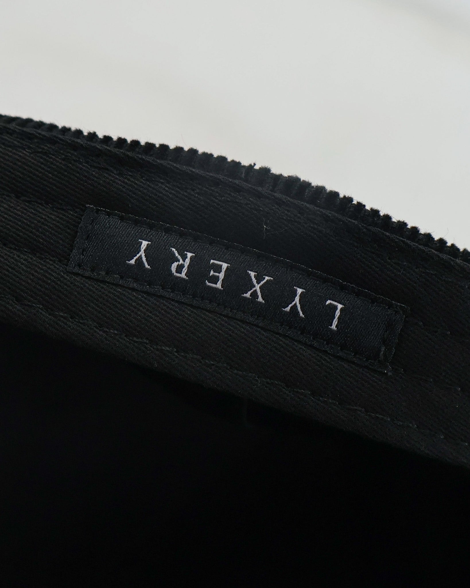 Lyxery signature manchester - black