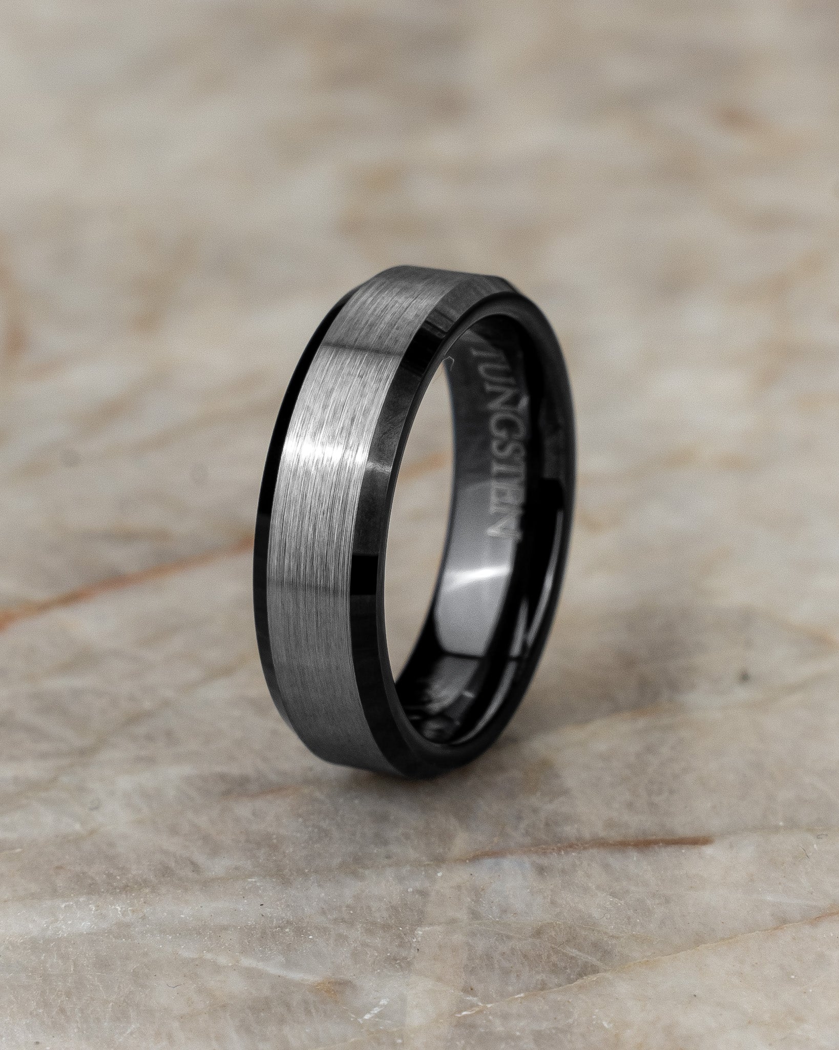 <tc>Ring -</tc> Slim Brushed Silver