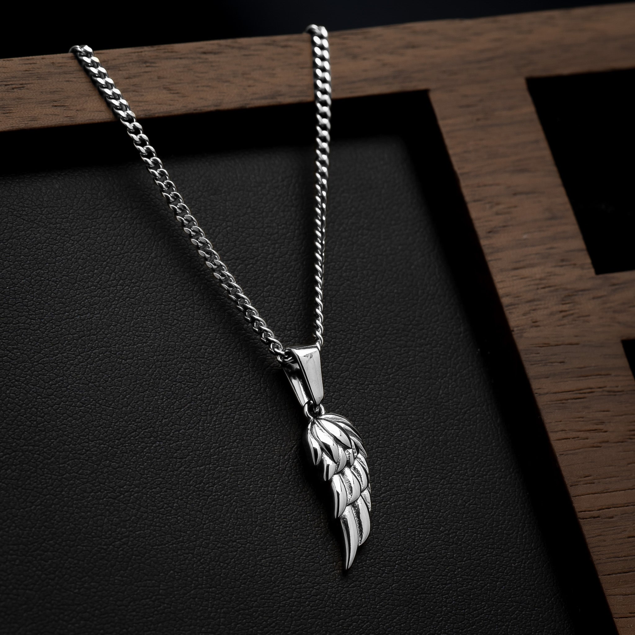 <tc>Pendant -</tc> Silver wing