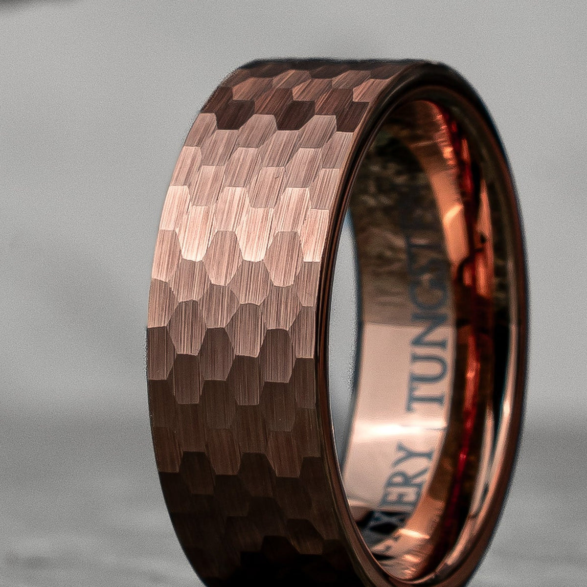 Thor brons – närbild på detaljerna
